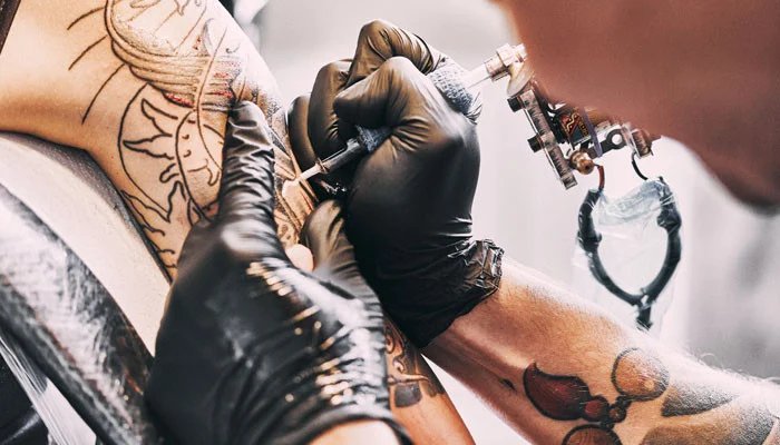 کیا ٹیٹوز جلد کے کینسر کی وجہ بن سکتے ہیں؟ ماہرین صحت نے بتا دیا 1 1532583 105610 updates