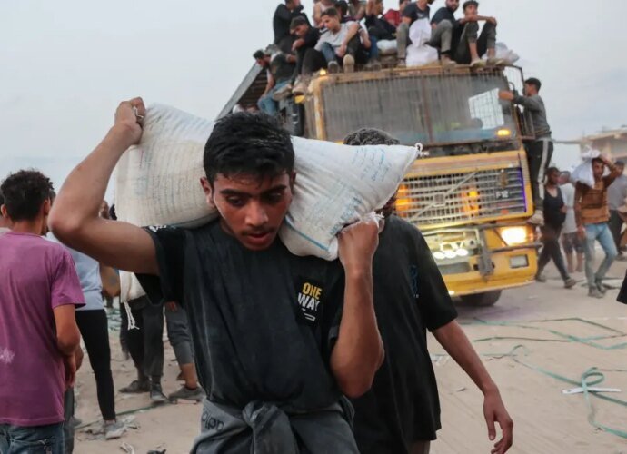 Zikim crossing in northern Gaza opens for humanitarian aid, Israel says | Israel-Palestine conflict News