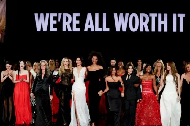 L'Oreal's show at Paris Fashion Week gathers celebrities 1 paric fashion week1759219311 0 640x480.webp