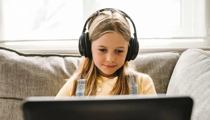 نوجوانوں میں سماعت متاثر ہونے کا انکشاف، وجہ کیا ہے؟ 1 1535270 114839 updates