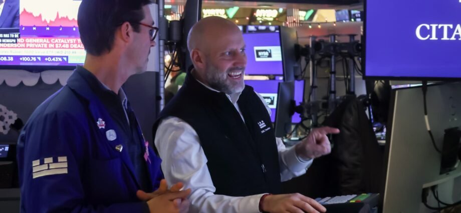 Stock market today: Live updates 1 Stock market today: Live updates