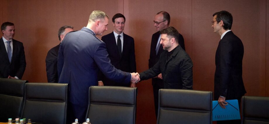 Ukraine peace talks intensify as EU debates use of frozen Russian assets | Russia-Ukraine war