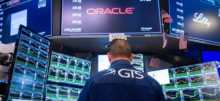 Wall Street AI tech slide extends; Oracle, Broadcom down