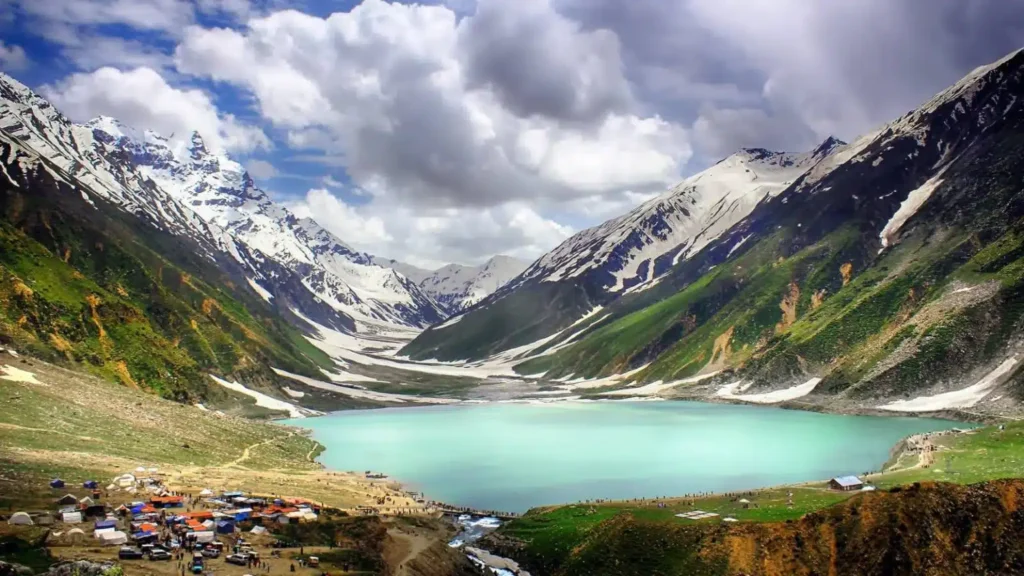 Saif Ul Malook Lake featured image2 1536x864.jpg 1