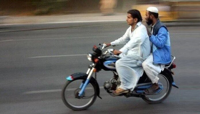 دفعہ 144 کے تحت موٹرسائیکل کی ڈبل سواری پر پابندی عائد 42 1552349 031615 updates