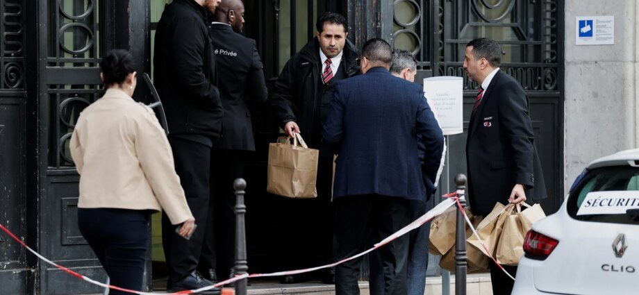 French police make two more arrests over foiled attack on Bank of America | US-Israel war on Iran News 1 French police make two more arrests over foiled attack on Bank of America | US-Israel war on Iran News