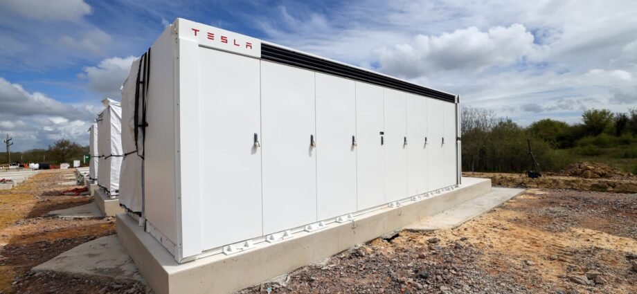 Tesla to buy $4.3 billion of LG Energy battery cells made in Michigan