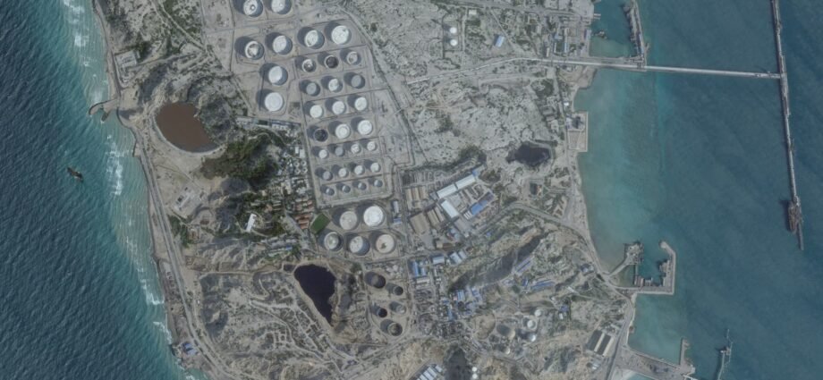 Trump says U.S. 'obliterated' military targets on Iran's Kharg Island but didn't 'wipe out' oil infrastructure 1 Trump says U.S. 'obliterated' military targets on Iran's Kharg Island but didn't 'wipe out' oil infrastructure
