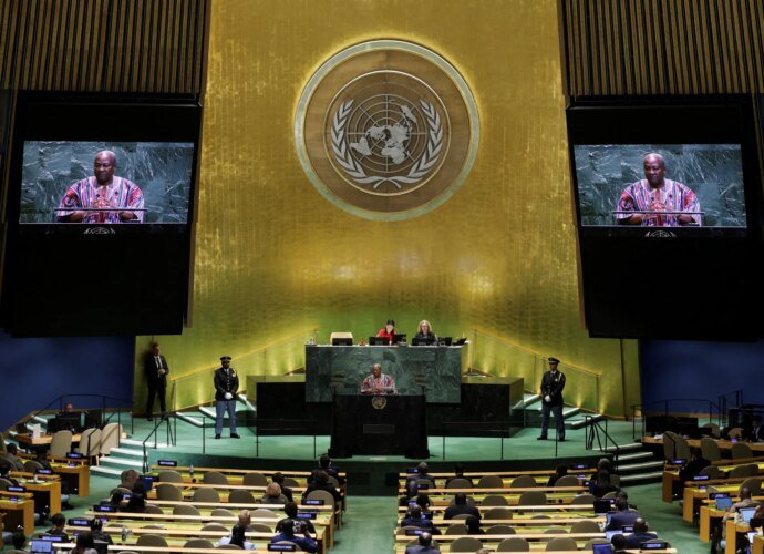 UN passes resolution naming slave trade ‘gravest crime against humanity’ | Slavery News