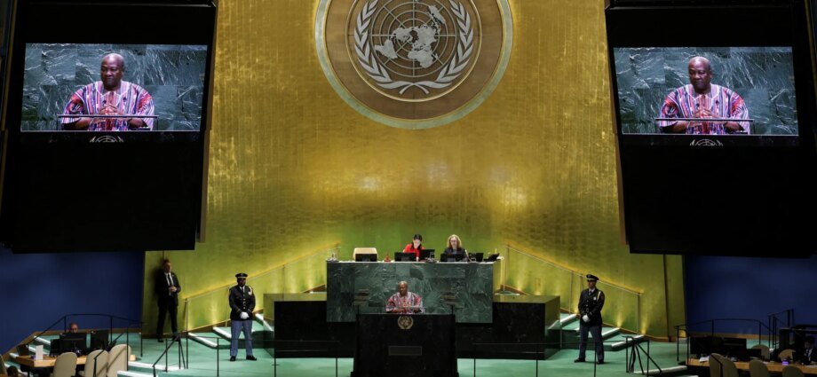 UN passes resolution naming slave trade ‘gravest crime against humanity’ | Slavery News