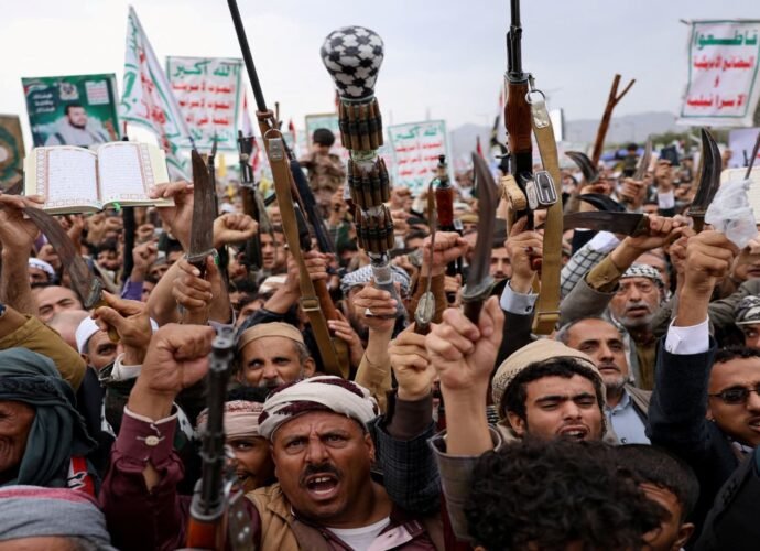 Yemen's Houthis launch Israel strike, the first of the Iran war