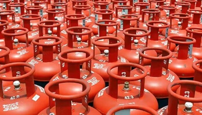 ایل پی جی کی فی کلو قیمت ریکارڈ سطح تک پہنچ گئی 6 1570937 124708 updates