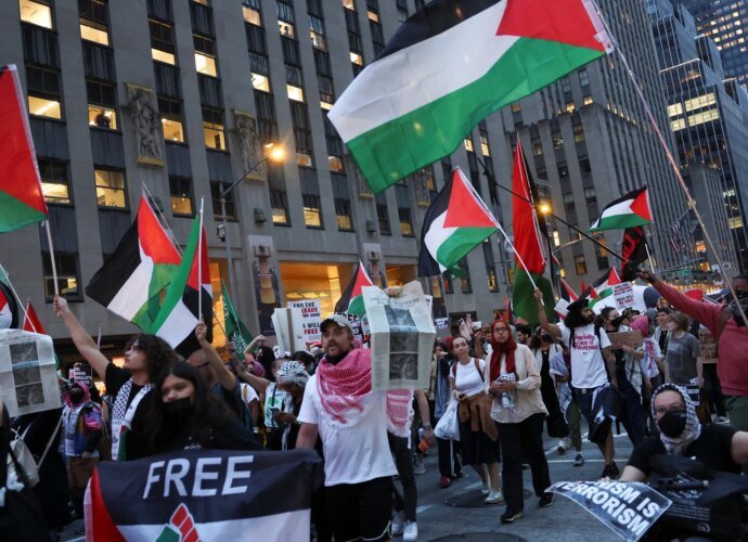 Senate vote on arms sale shows ‘massive cracks’ in US support for Israel | Israel-Palestine conflict News