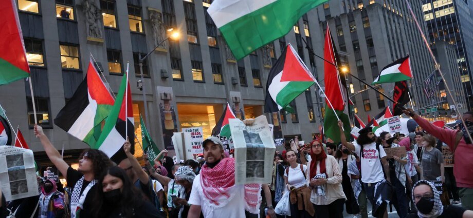 Senate vote on arms sale shows ‘massive cracks’ in US support for Israel | Israel-Palestine conflict News