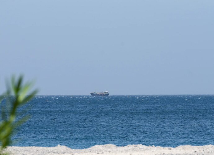 US says two naval ships ‘transited’ Strait of Hormuz for mine-clearing | US-Israel war on Iran News