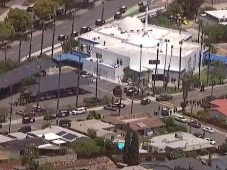 Police respond to shooting at US mosque | Gun Violence