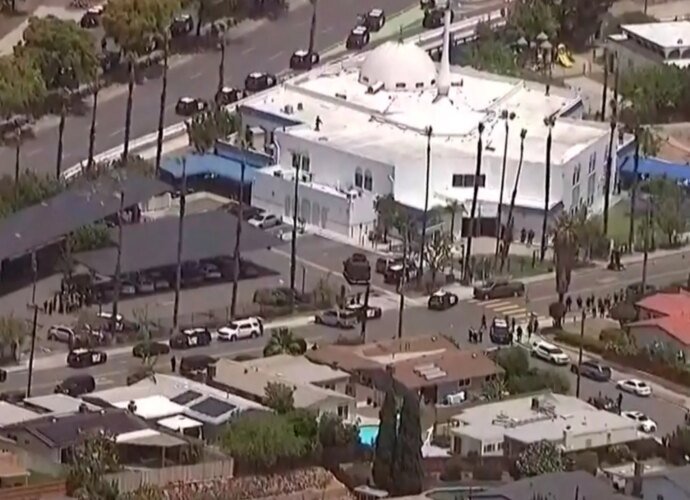 Police respond to shooting at US mosque | Gun Violence