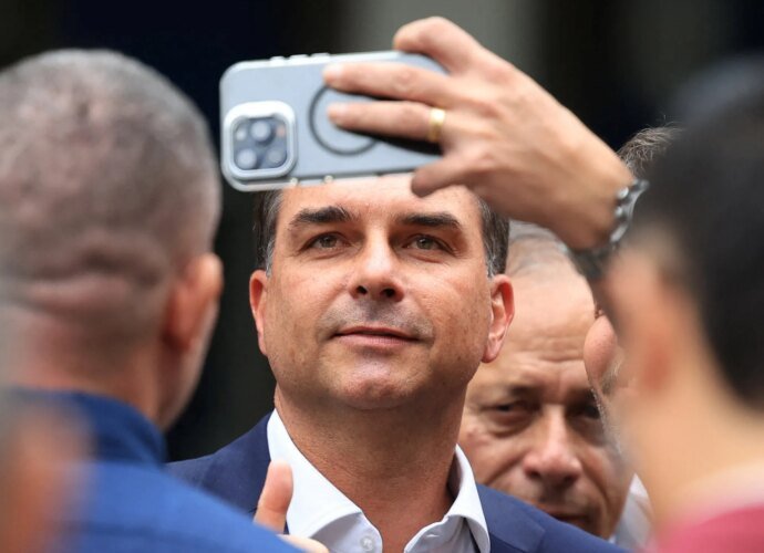 Poll shows Lula and Bolsonaro tied before Brazil’s presidential election | Elections News